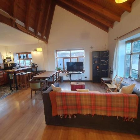 Habitacion En Casa De Familia Cerca De La Laguna Room Next To The Lagoon Ushuaia Eksteriør bilde